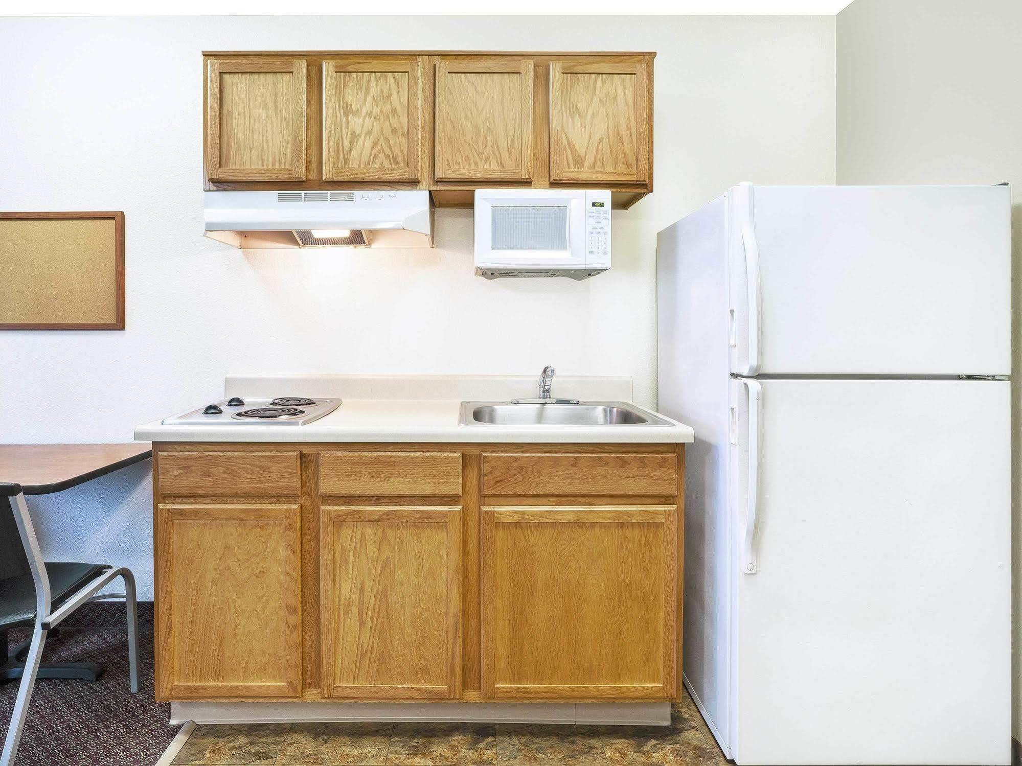 Woodspring Suites Holland - Grand Rapids Extérieur photo